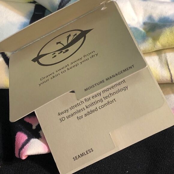 Tie Dye Waist Band Capris Leggings - Picture 4 of 7